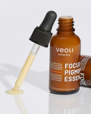 Serum za diskoloraciju kože s niacinamidom i vitaminom C Focus pigmentation essence Veoli Botanica - 2