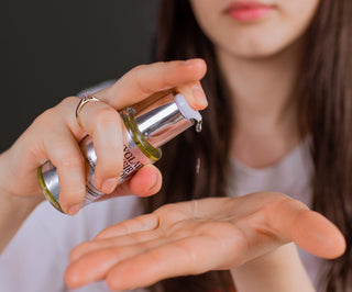 Eliksir za zaglađivanje kose s hijaluronskom kiselinom i veganskom Auna svilom - 2