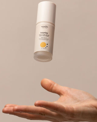 Hranjivi, osvjetljujući Heyday serum za lice s antioksidansima i trostrukim vitaminom. C 30 ml Resibo - 2