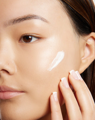 Lagana dnevna krema za lice sa spirulinom i prirodnim uljima za sve tipove kože Uddo