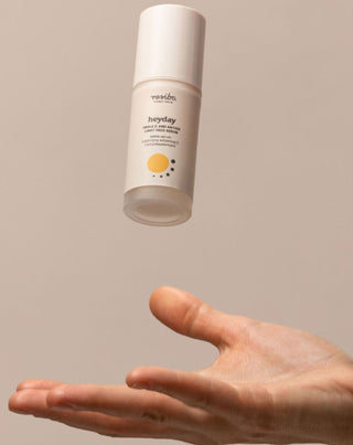 Hranjivi, osvjetljujući Heyday serum za lice s antioksidansima i trostrukim vitaminom. C 30 ml Resibo - 3