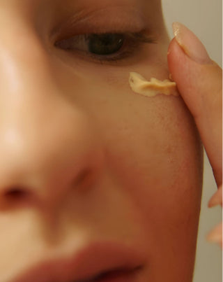 Osvjetljujuća krema za oči za dan i noć s kofeinom i koenzimom Q10 Manilu - 2