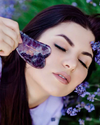 Crystallove ametist gua sha ploča za masažu lica za sklad i opuštanje - 2