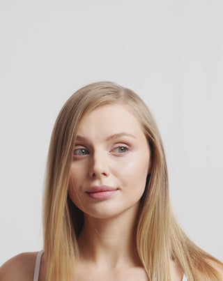 Suhi šampon za sve tipove kose koji vraća svježinu i daje volumen Nutridome_3 - 3